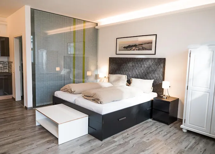 Black & White Apartment *